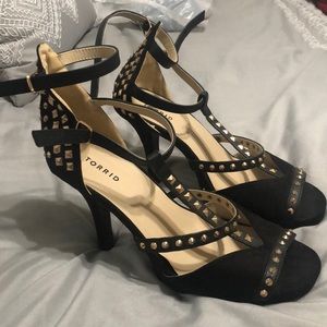 Black gold studded Size 11 Torrid heels